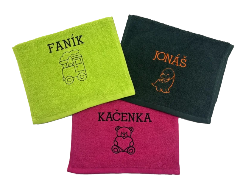 Ručník do školky se jménem a našim motivem - Barva: Tmavě šedá